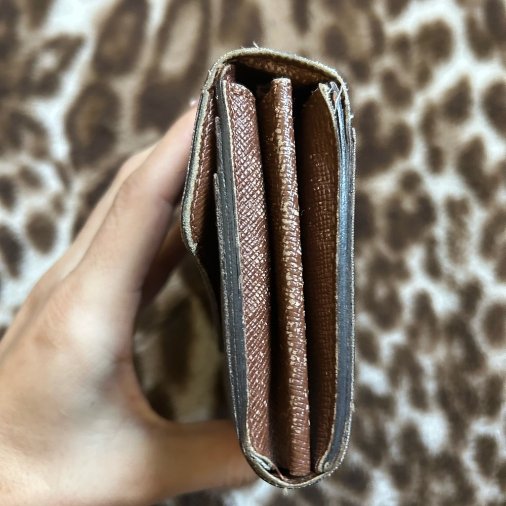 LV Long Wallet - Picture 2 of 12